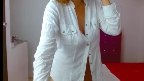 Snapshot of chantalsemenova2023 chatting on January 2025 10:16:02 PM chantal sweety and horny latina for u online show from January 2025 10:16:02 PM