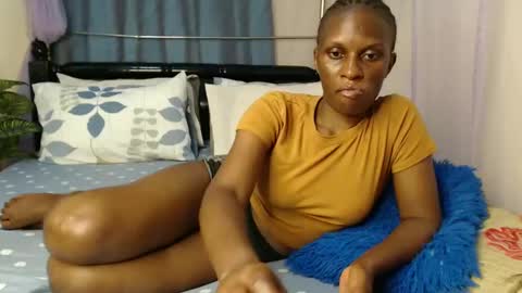 Snapshot of chantelsamz2 chatting on January 2025 09:18:01 PM Chantel online show from January 2025 09:18:01 PM