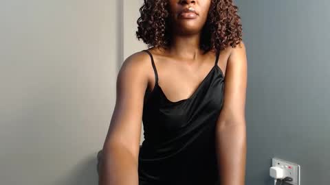 Snapshot of chantelsamz2 chatting on November 2025 03:38:02 AM Chantel online show from November 2025 03:38:02 AM