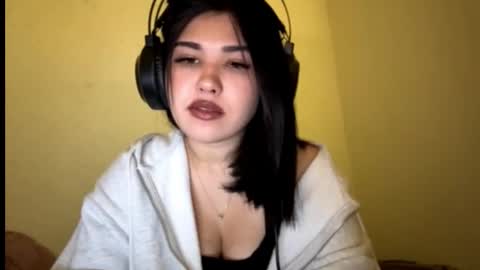 Lola online show from December 2025 01:38:01 PM