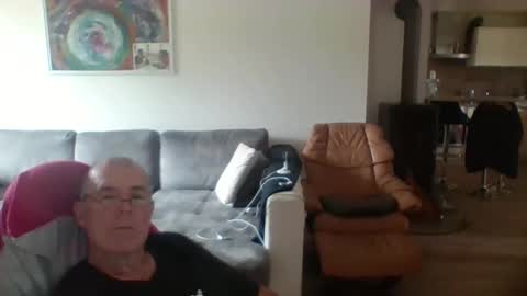 charles6064 online show from May 2026 11:37:02 AM