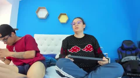 Snapshot of charles_x_elara chatting on January 2025 10:01:01 AM Charles y Elara online show from January 2025 10:01:01 AM