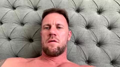 charlie096552 online show from April 2026 01:01:01 PM