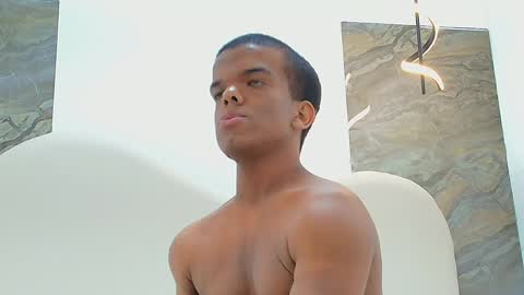 Snapshot of charlie_walkerr chatting on May 2026 12:40:02 AM charlie_walkerr online show from May 2026 12:40:02 AM