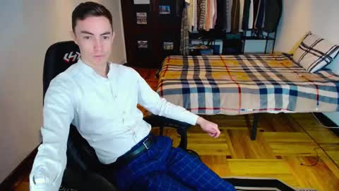 Snapshot of charlieseyer chatting on February 2025 11:51:02 AM carlos reyes online show from February 2025 11:51:02 AM