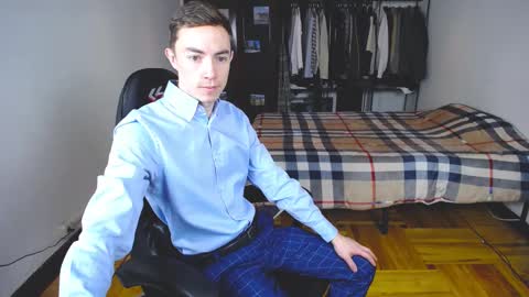 Snapshot of charlieseyer chatting on February 2025 07:55:02 AM carlos reyes online show from February 2025 07:55:02 AM