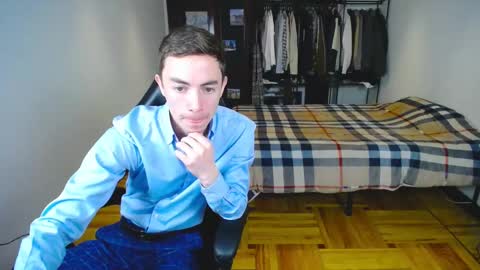 Snapshot of charlieseyer chatting on February 2025 02:10:01 PM carlos reyes online show from February 2025 02:10:01 PM