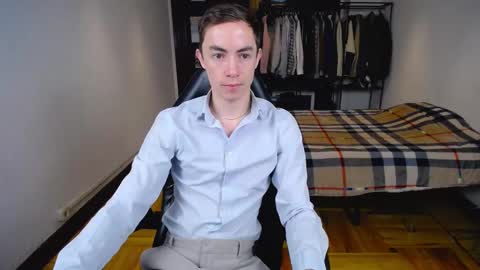 Snapshot of charlieseyer chatting on February 2025 07:52:02 AM carlos reyes online show from February 2025 07:52:02 AM