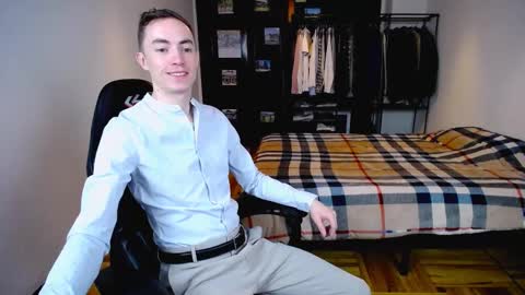 Snapshot of charlieseyer chatting on March 2025 08:41:02 AM carlos reyes online show from March 2025 08:41:02 AM