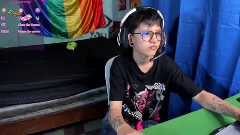 Charlie online show from December 2025 09:32:02 PM