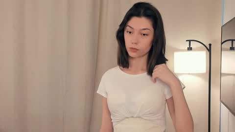 Snapshot of charlinepiker chatting on January 2026 10:18:01 AM Yumi online show from January 2026 10:18:01 AM