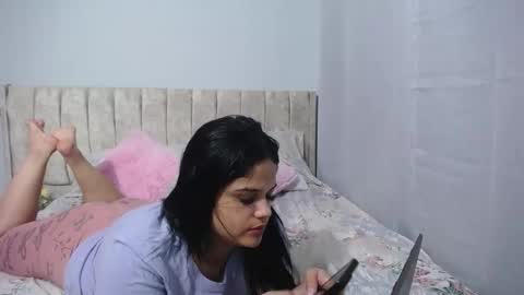 Charlote Walker online show from December 2025 02:17:01 AM