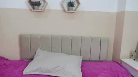 charlothe_dumont online show from May 2026 01:40:01 PM
