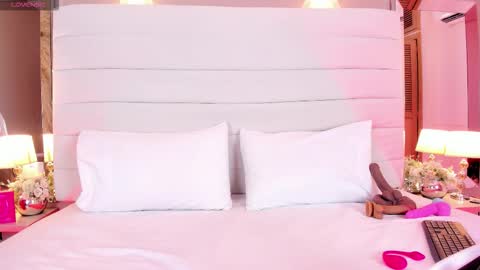 Snapshot of charlotte93x chatting on February 2026 11:51:01 AM Charlotte online show from February 2026 11:51:01 AM