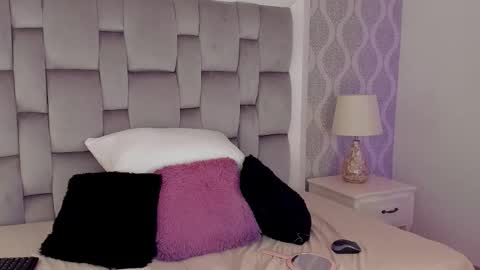   Charlotte  online show from January 2026 08:32:01 PM