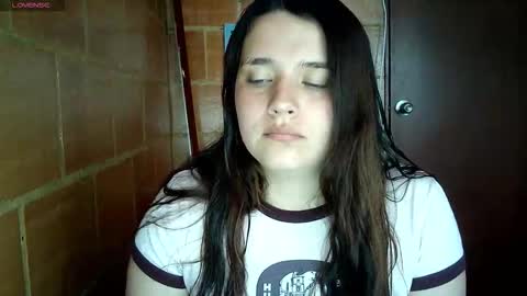 Charlotte  online show from November 2025 09:47:01 PM