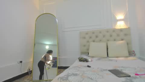 charlottte y dante online show from February 2026 03:47:02 AM