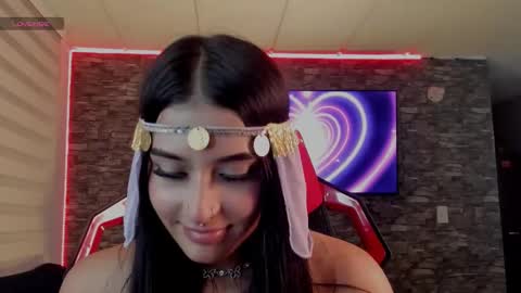 Charlotte  online show from December 2025 11:33:02 PM