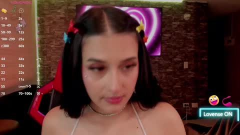 Snapshot of charlotte_greys chatting on May 2026 01:00:02 AM Charlotte online show from May 2026 01:00:02 AM