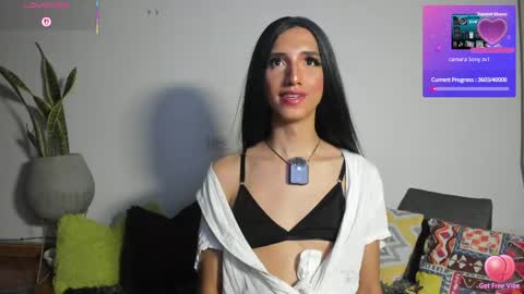 Charlotte Laurent online show from May 2026 12:28:02 AM