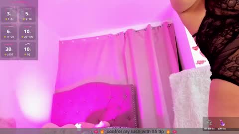 Snapshot of charlotte_love09 chatting on February 2025 10:37:02 AM Charlotte online show from February 2025 10:37:02 AM