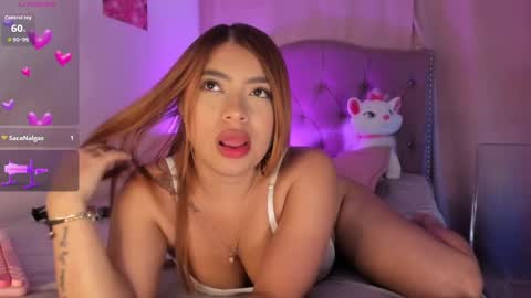 Snapshot of charlotte_love09 chatting on October 2025 07:05:02 AM Charlotte online show from October 2025 07:05:02 AM