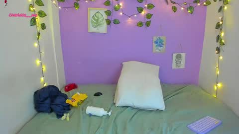 Snapshot of charlotte_queeen chatting on January 2025 01:16:02 AM Charlotte online show from January 2025 01:16:02 AM