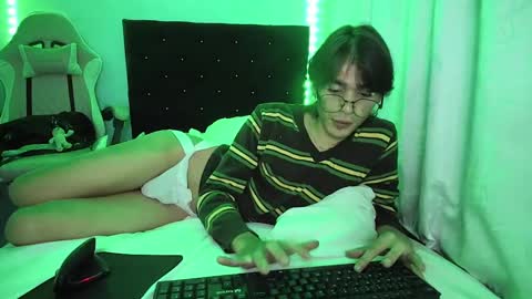 charlotte_xc online show from February 2025 10:22:01 AM