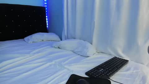 charlotte_xc online show from February 2025 10:48:02 PM