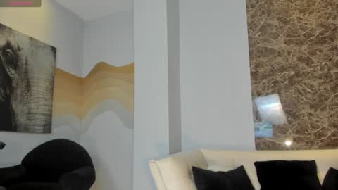 Charlotte online show from December 2024 11:23:02 AM