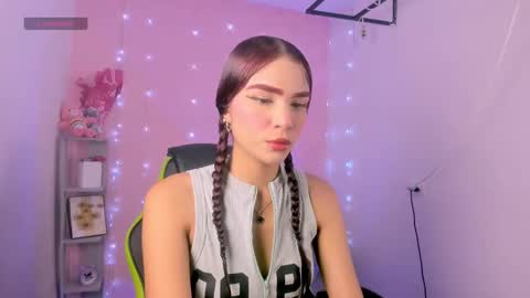 Snapshot of charlotteee_02 chatting on October 2025 03:56:01 AM charlotteee online show from October 2025 03:56:01 AM