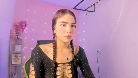 Snapshot of charlotteee_02 chatting on October 2025 03:59:02 AM charlotteee online show from October 2025 03:59:02 AM