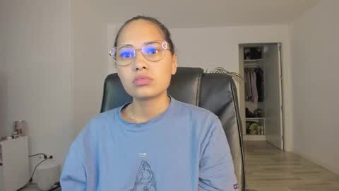 Snapshot of charlottehamilton chatting on September 2025 10:37:02 PM charlotte hamilton online show from September 2025 10:37:02 PM