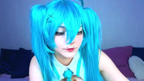 charlotteharuko online show from November 2025 09:02:01 PM