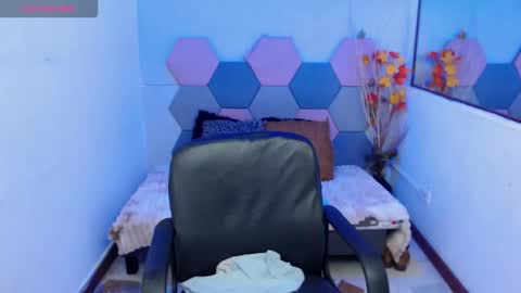 Charlotte Taylor online show from February 2026 06:51:01 AM