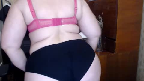 Snapshot of charlottextasty chatting on April 2026 10:17:02 AM CharlotteXTasty online show from April 2026 10:17:02 AM