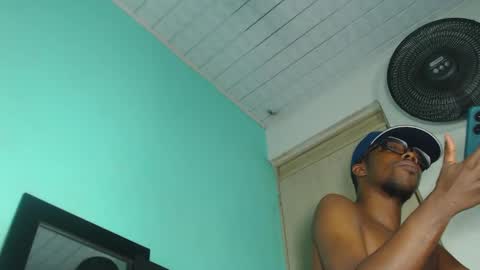 charly_vergonti_ online show from December 2024 11:11:02 AM