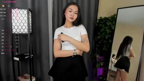 Sarah online show from November 2025 11:42:02 AM