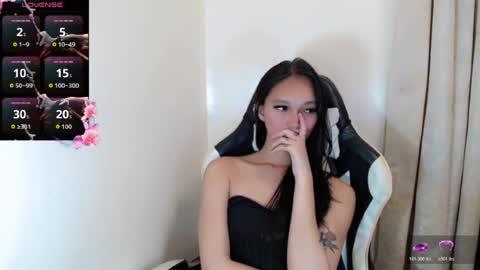 Snapshot of charm_fuckdoll8 chatting on July 2026 01:36:02 PM charm_fuckdoll8 online show from July 2026 01:36:02 PM