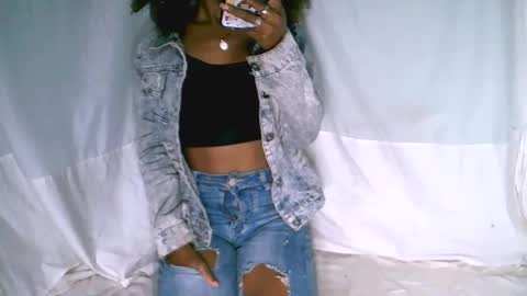 Snapshot of charmantegirl007 chatting on September 2025 06:22:02 PM charmantegirl007 online show from September 2025 06:22:02 PM