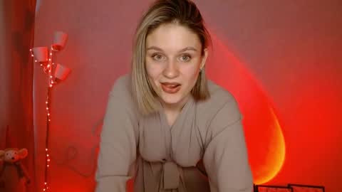 Snapshot of charming_beauty chatting on January 2025 03:11:02 AM Michelle online show from January 2025 03:11:02 AM