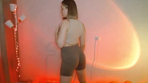 Snapshot of charming_beauty chatting on January 2025 09:13:01 AM Michelle online show from January 2025 09:13:01 AM