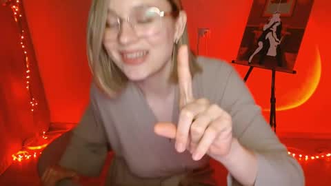 Snapshot of charming_beauty chatting on February 2025 10:17:02 AM Michelle online show from February 2025 10:17:02 AM
