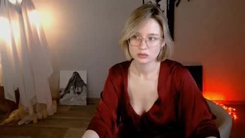Snapshot of charming_beauty chatting on October 2025 02:44:01 AM Michelle online show from October 2025 02:44:01 AM