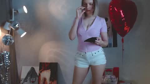 Michelle  online show from February 2026 02:20:02 AM