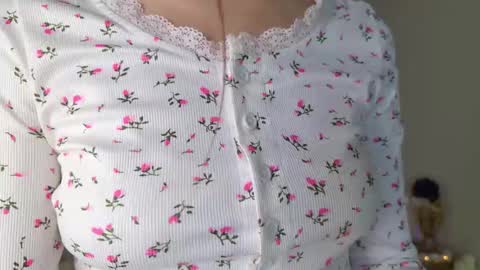 Snapshot of charming_bliss chatting on February 2026 03:38:01 PM Kaylee online show from February 2026 03:38:01 PM