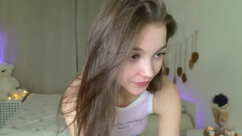 Snapshot of charming_bliss chatting on March 2026 03:40:02 PM Kaylee online show from March 2026 03:40:02 PM