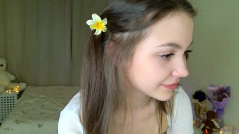 Snapshot of charming_bliss chatting on April 2026 04:48:01 PM Kaylee online show from April 2026 04:48:01 PM