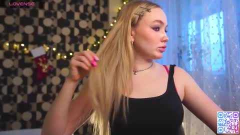 my fansly Charming daisy              My Wishlist  for new toys     online show from December 2025 09:14:02 AM