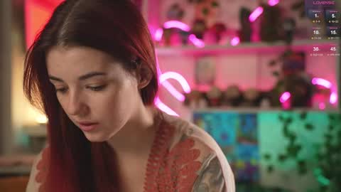 Snapshot of charmings_054 chatting on February 2025 05:18:02 PM Belle and Miley online show from February 2025 05:18:02 PM